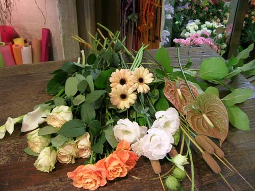 花 花屋 花束 アレンジメント カサブランカ