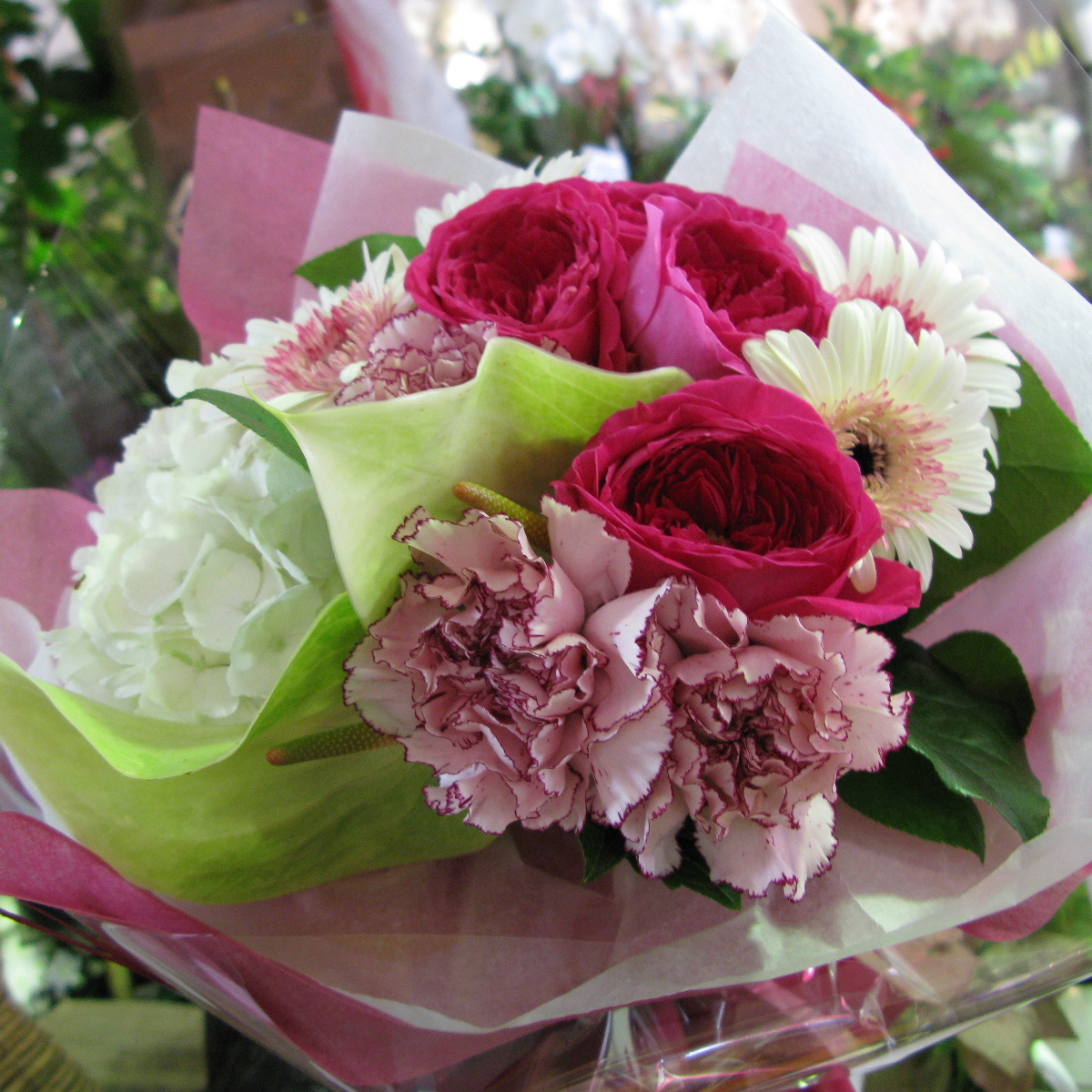 花せんじゅえん 紫陽花ーあじさいを使った花束 色はおまかせ 名古屋市内限定